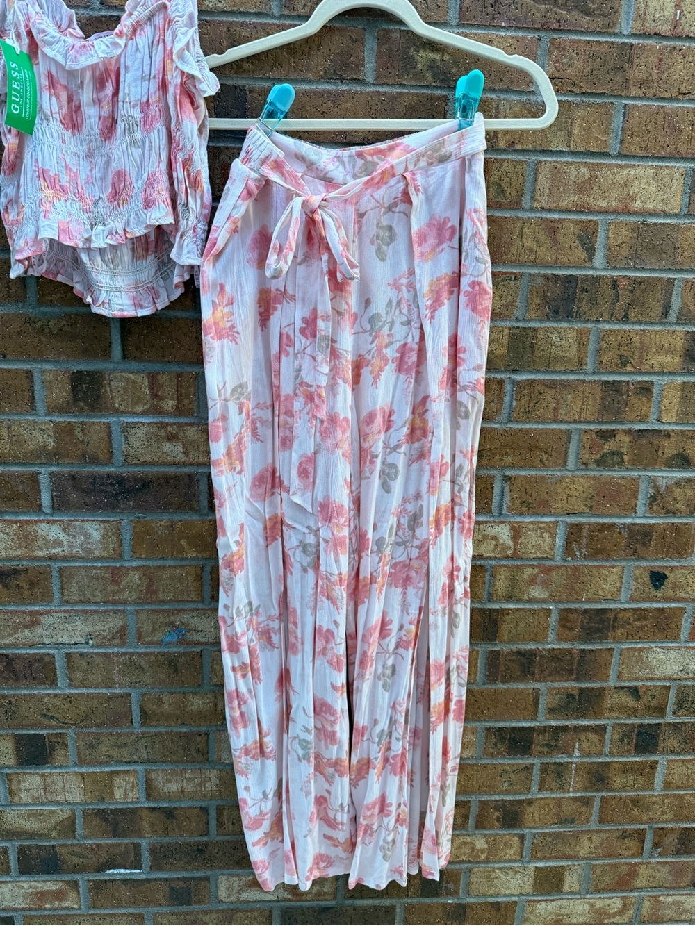 Guess Pink Floral White Matching Set - Picture 2 of 6